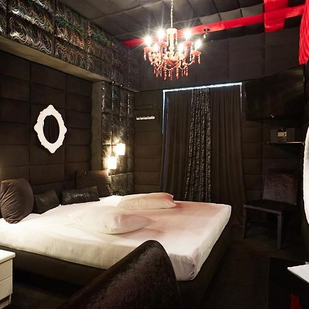 The Crystal Blue Xaidari Hotel Skaramangás Екстериор снимка