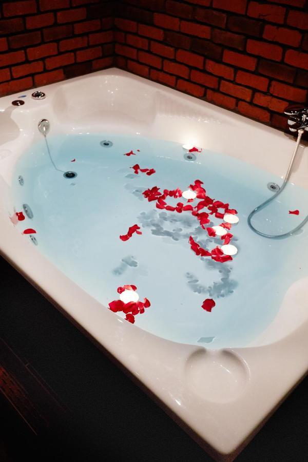 The Crystal Blue Xaidari Hotel Skaramangás Екстериор снимка